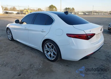 2018 Alfa Romeo Giulia Ti Rwd z USA, uszkodzony, nr VIN ZARFAECN5J7580467